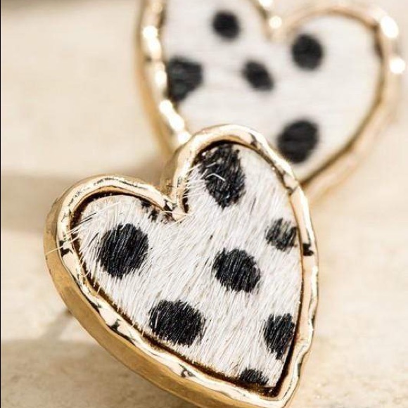 Infinity Raine Jewelry - Double Heart Animal Print Studs-Ivory